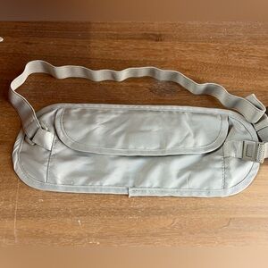 Travel Money Belt Waist Pouch - Keep Valuables Safe